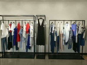 太平鳥(niǎo)旗下品牌樂(lè)町夏裝連衣裙折扣批發(fā)廣州哪家批的好